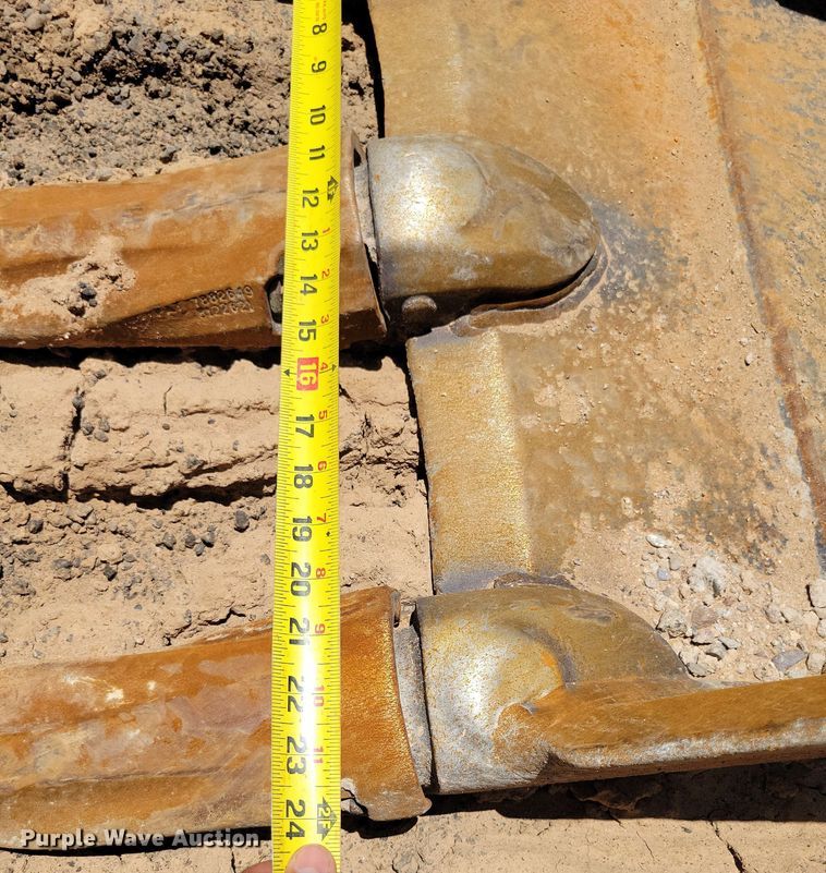 image for item DX7051 Doosan 24