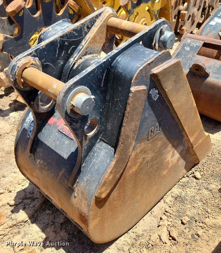 image for item DX7052 Caterpillar 24