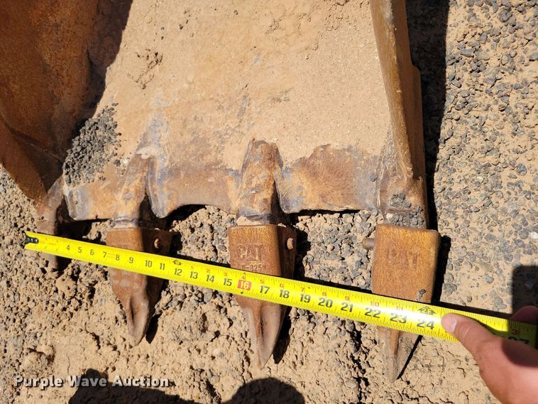 image for item DX7052 Caterpillar 24