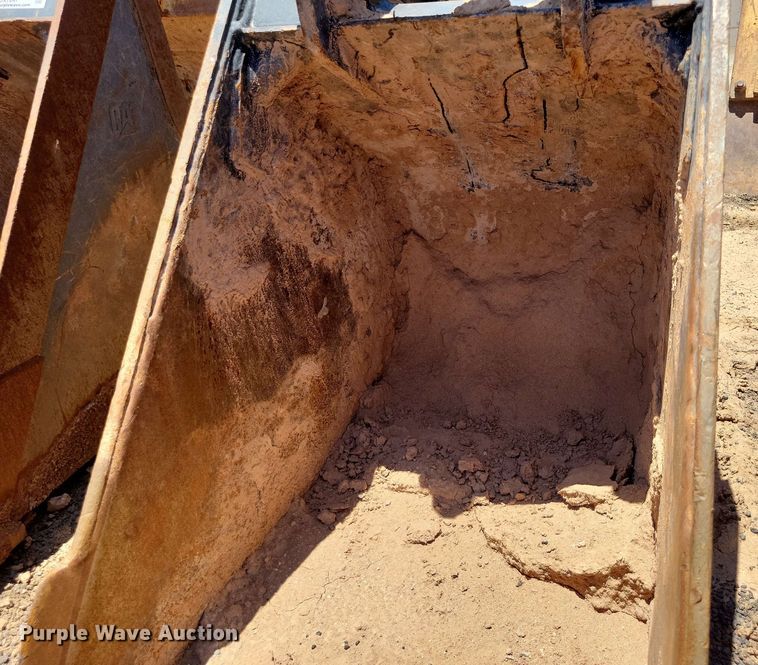 image for item DX7052 Caterpillar 24