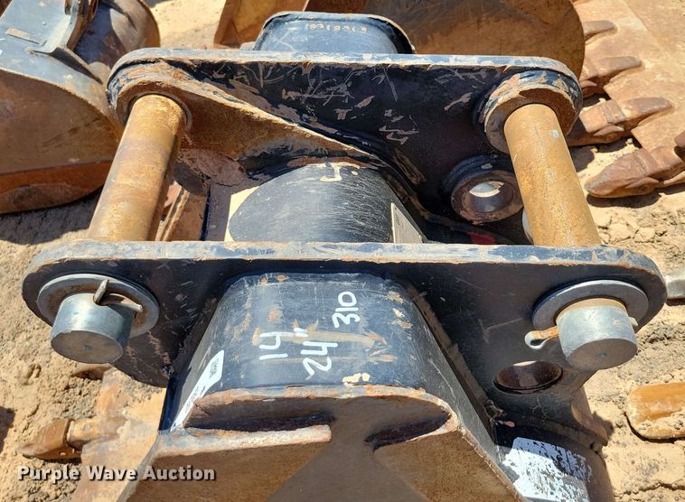 image for item DX7052 Caterpillar 24