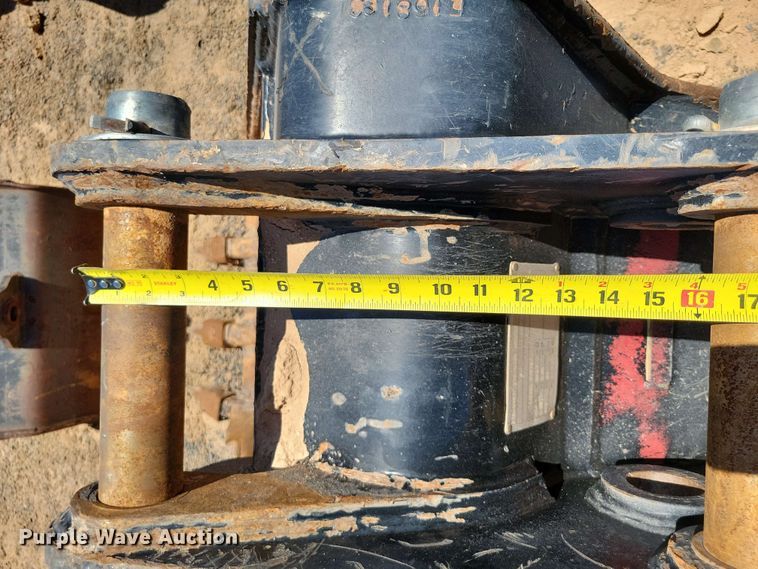 image for item DX7052 Caterpillar 24