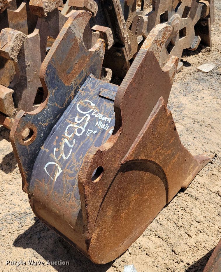 image for item DX7056 Kubota K7917 mini excavator bucket