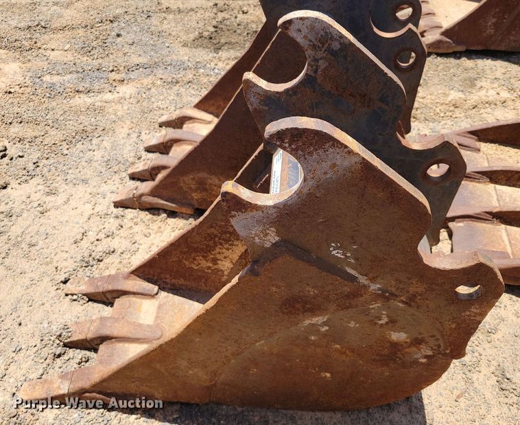 image for item DX7056 Kubota K7917 mini excavator bucket