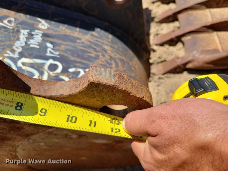 image for item DX7056 Kubota K7917 mini excavator bucket