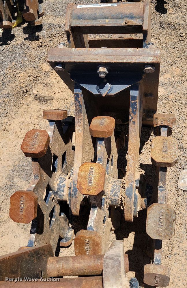 image for item DX7057 Caterpillar 22