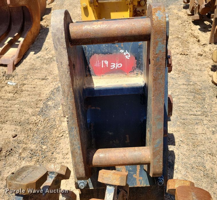 image for item DX7058 Caterpillar 22