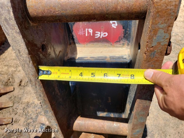 image for item DX7058 Caterpillar 22