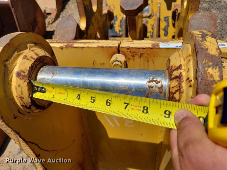 image for item DX7059 Rockland 24