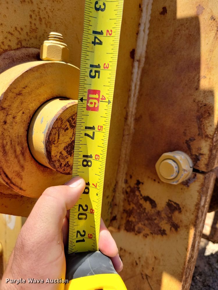 image for item DX7059 Rockland 24