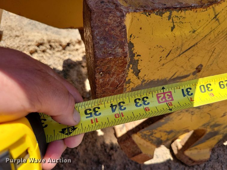 image for item DX7059 Rockland 24