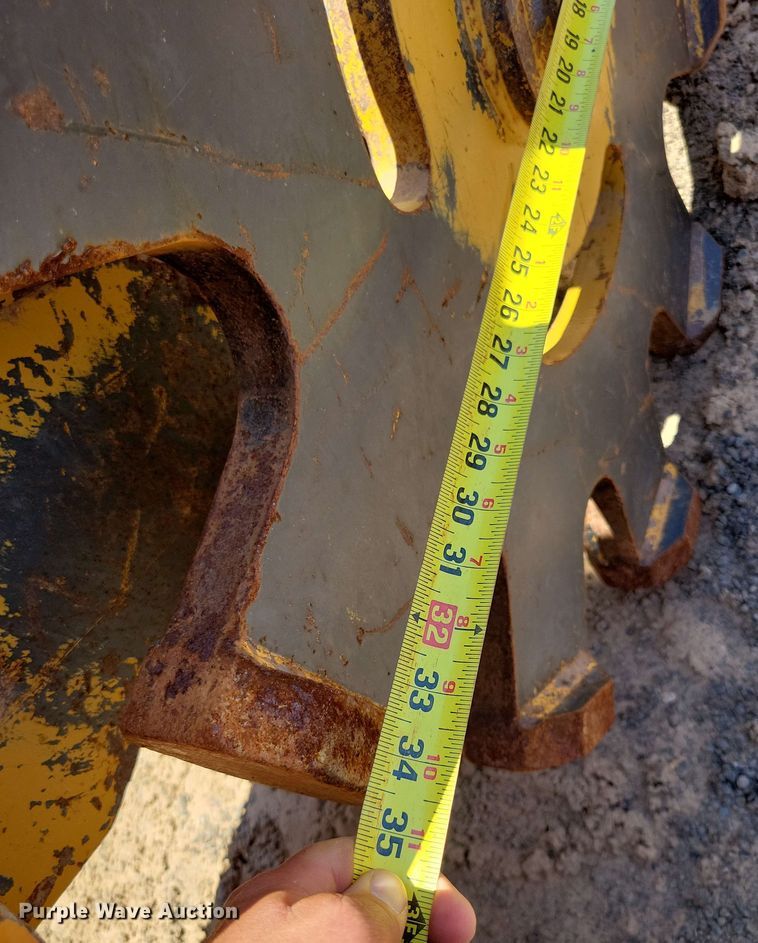 image for item DX7060 Rockland 24