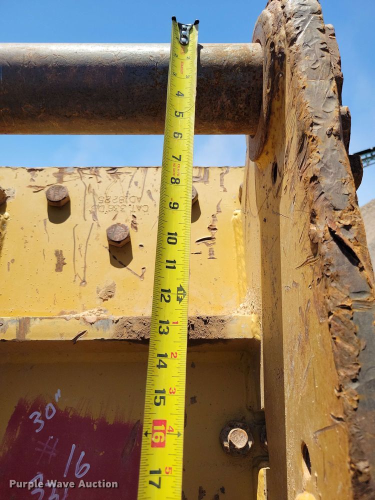 image for item DX7061 Caterpillar 30