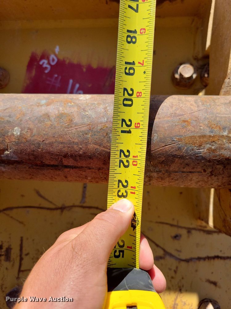 image for item DX7061 Caterpillar 30