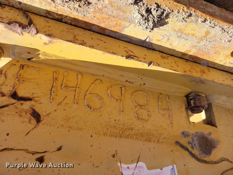 image for item DX7061 Caterpillar 30