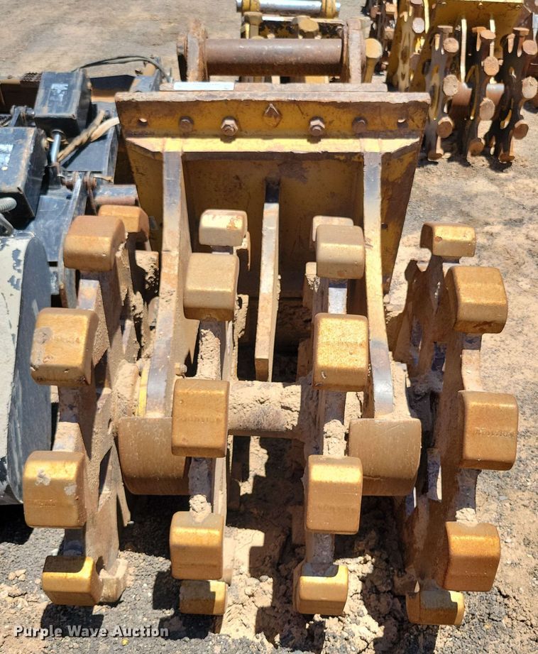 image for item DX7062 Caterpillar 36