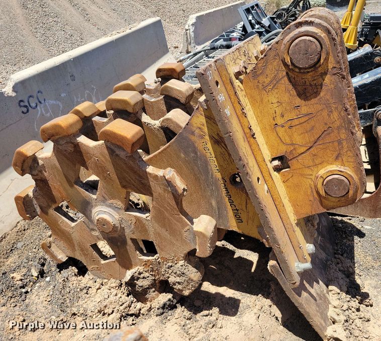 image for item DX7062 Caterpillar 36