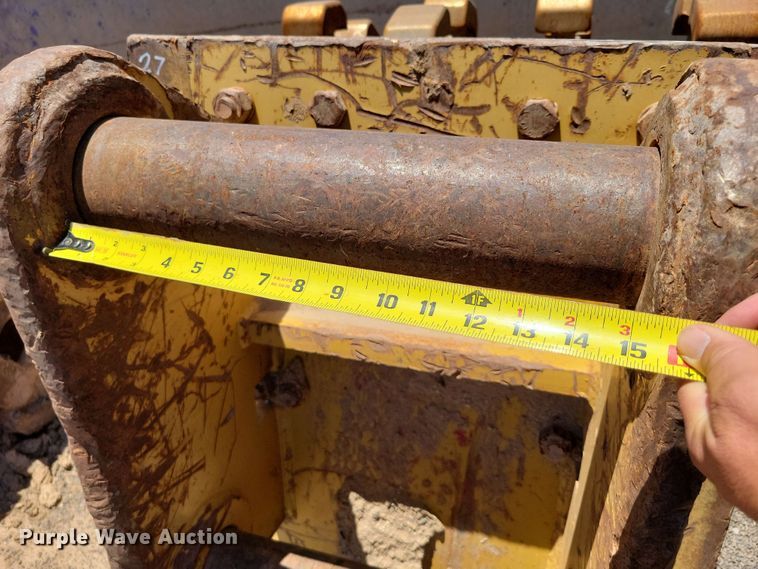 image for item DX7062 Caterpillar 36