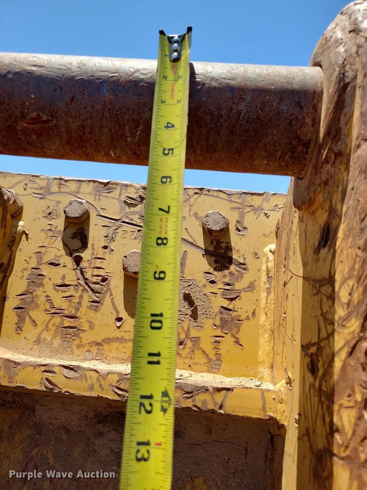 image for item DX7062 Caterpillar 36