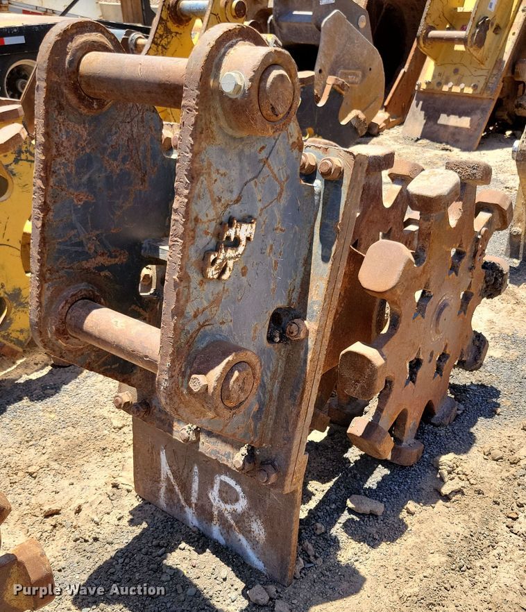 image for item DX7064 SUI 24EXCS compaction wheel