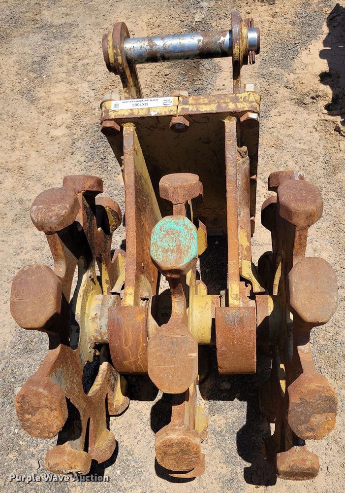 image for item DX7065 Rockland CAT450F compaction wheel