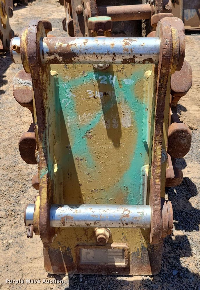 image for item DX7065 Rockland CAT450F compaction wheel