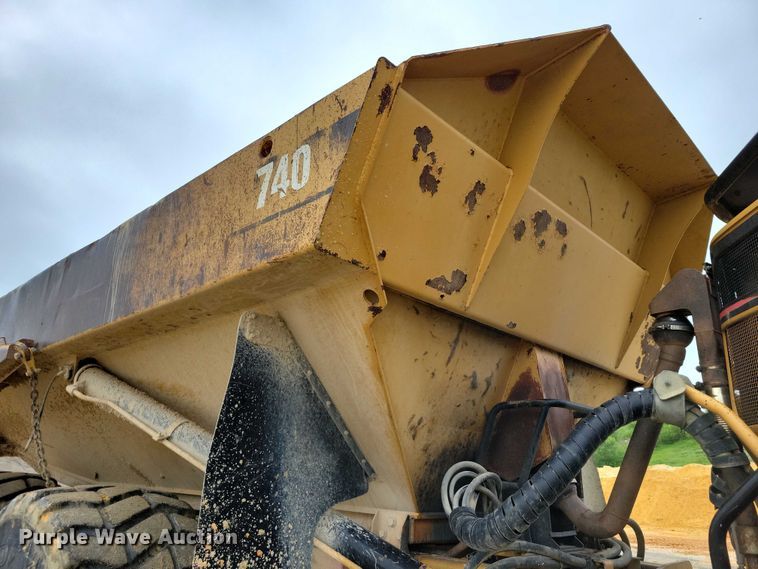 image for item DX7103 2006 Caterpillar 740 articulated haul truck