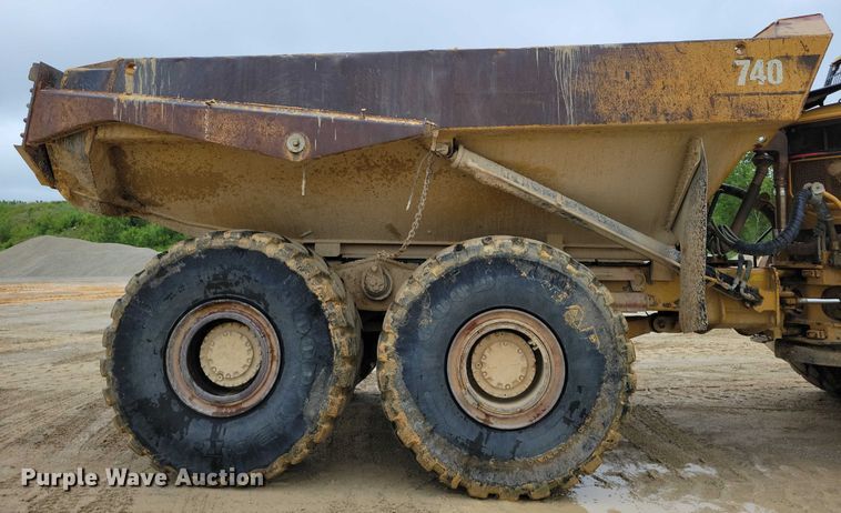 image for item DX7103 2006 Caterpillar 740 articulated haul truck