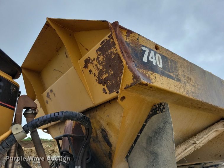 image for item DX7103 2006 Caterpillar 740 articulated haul truck