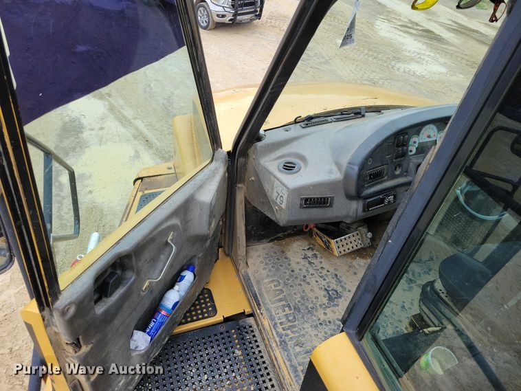 image for item DX7103 2006 Caterpillar 740 articulated haul truck