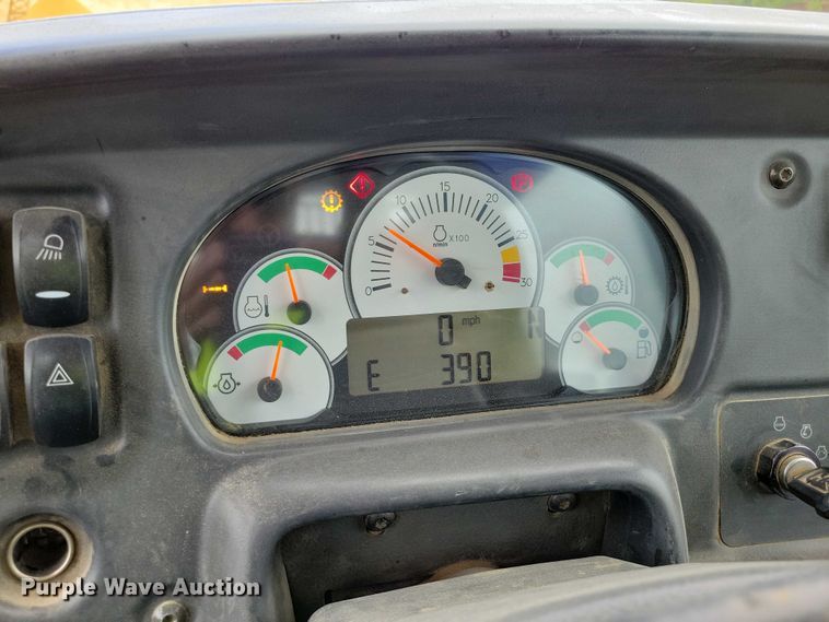 image for item DX7103 2006 Caterpillar 740 articulated haul truck