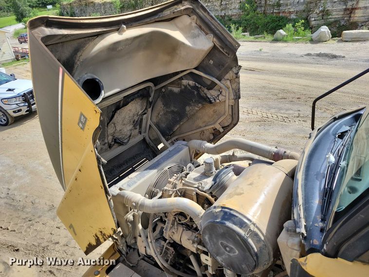 image for item DX7103 2006 Caterpillar 740 articulated haul truck