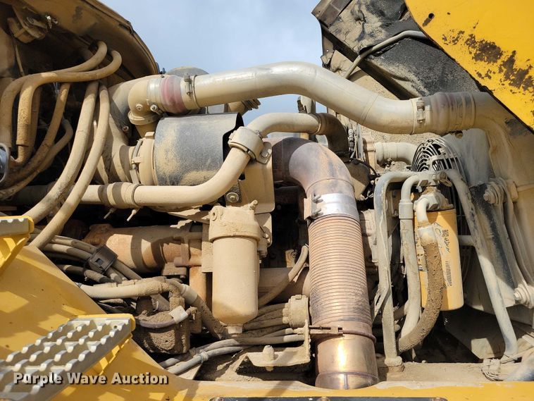 image for item DX7103 2006 Caterpillar 740 articulated haul truck