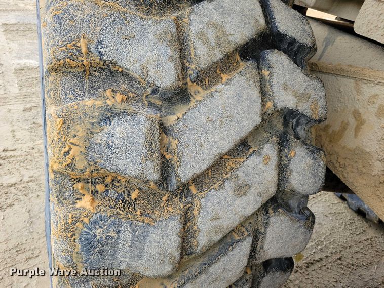 image for item DX7103 2006 Caterpillar 740 articulated haul truck