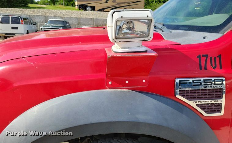 image for item DX7124 2009 Ford F550 Super Duty bucket truck