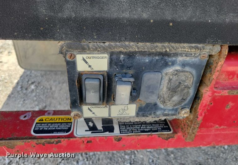 image for item DX7124 2009 Ford F550 Super Duty bucket truck