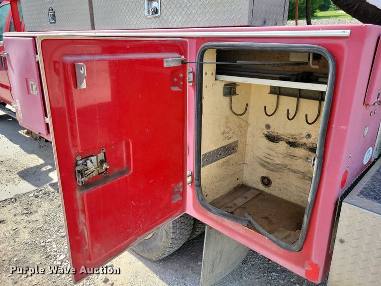 image for item DX7124 2009 Ford F550 Super Duty bucket truck