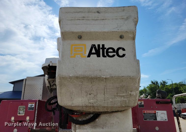 image for item DX7124 2009 Ford F550 Super Duty bucket truck