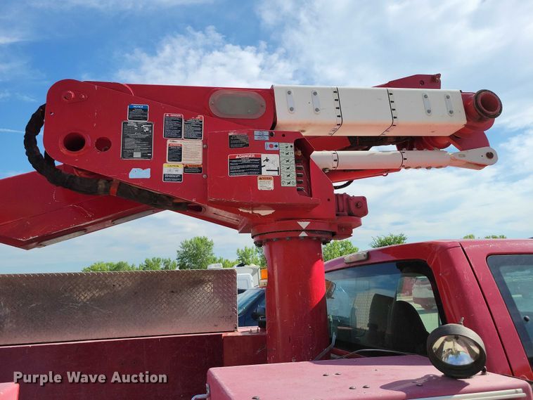 image for item DX7124 2009 Ford F550 Super Duty bucket truck