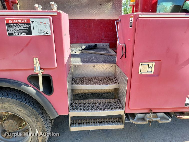 image for item DX7124 2009 Ford F550 Super Duty bucket truck