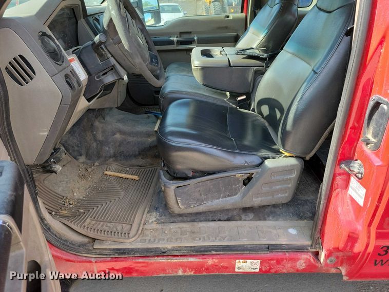 image for item DX7124 2009 Ford F550 Super Duty bucket truck