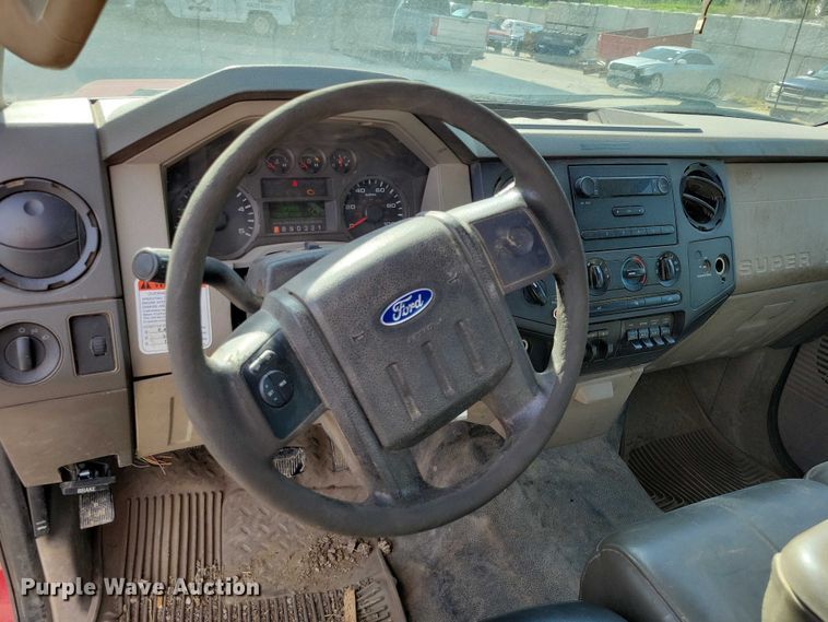 image for item DX7124 2009 Ford F550 Super Duty bucket truck