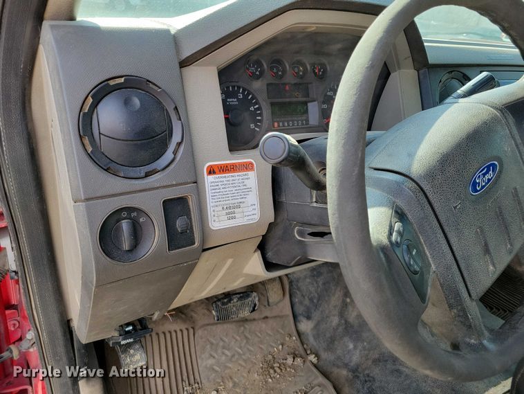 image for item DX7124 2009 Ford F550 Super Duty bucket truck