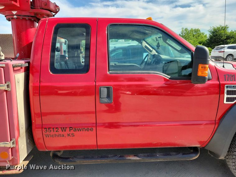 image for item DX7124 2009 Ford F550 Super Duty bucket truck