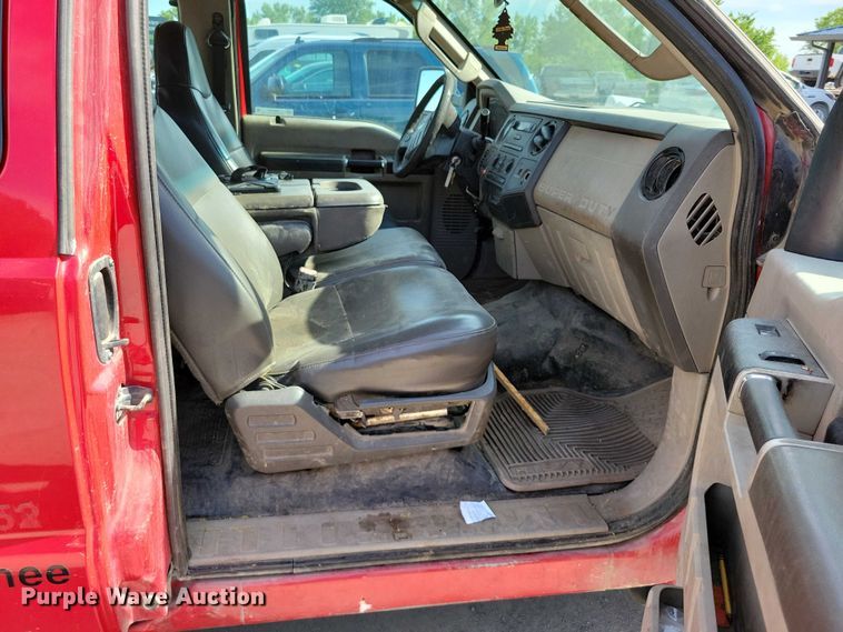 image for item DX7124 2009 Ford F550 Super Duty bucket truck