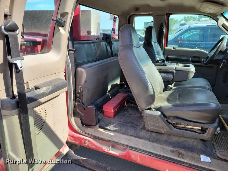 image for item DX7124 2009 Ford F550 Super Duty bucket truck