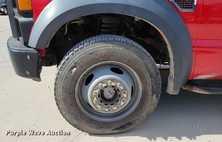 image for item DX7124 2009 Ford F550 Super Duty bucket truck