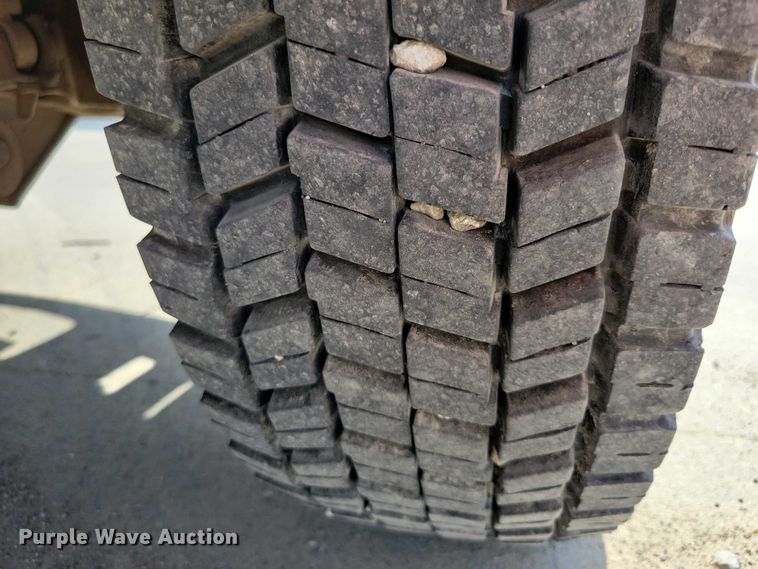 image for item DX7124 2009 Ford F550 Super Duty bucket truck