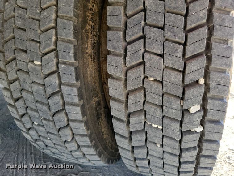 image for item DX7124 2009 Ford F550 Super Duty bucket truck