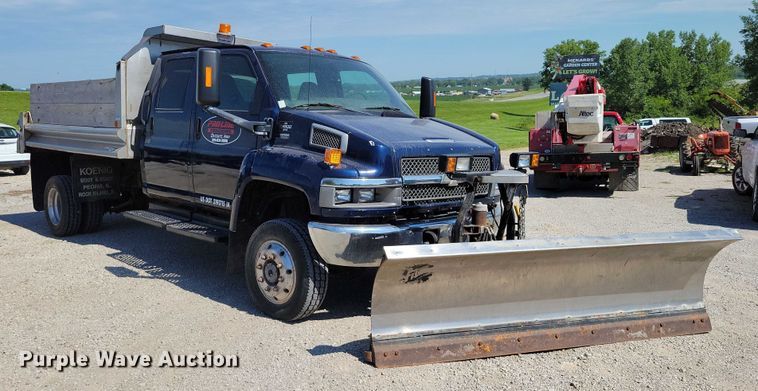 image for item DX7126 2005 Chevrolet C4500 Crew Cab dump truck